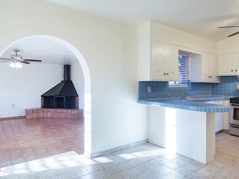 535 N Cimarron St — Photo 12