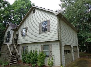 585 Elvina Ct, Dacula, GA 30019