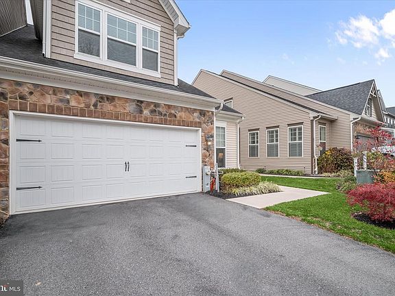 2nd image of 9843 Wilderness Ln