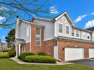129 Chestnut Hills Cir #129, Burr Ridge, IL 60527