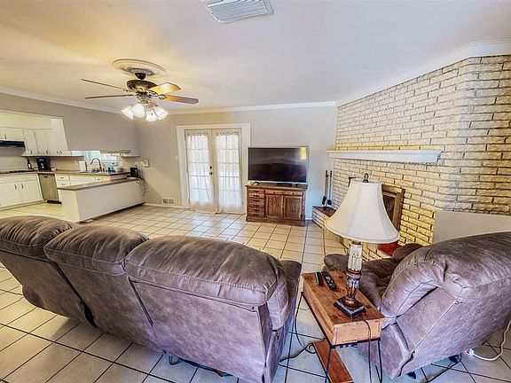 4th image of 726 E Seco Dr