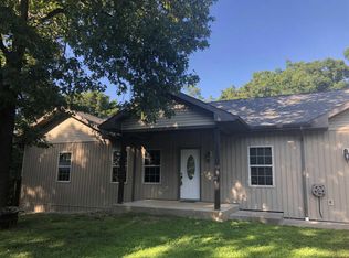 196 Yates Ave, Reeds Spring, MO 65737