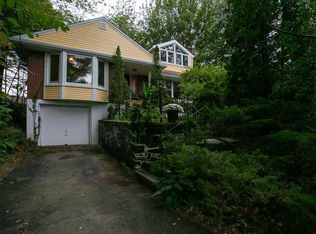 8 Crest Rd, Halifax, NS B3M2W2