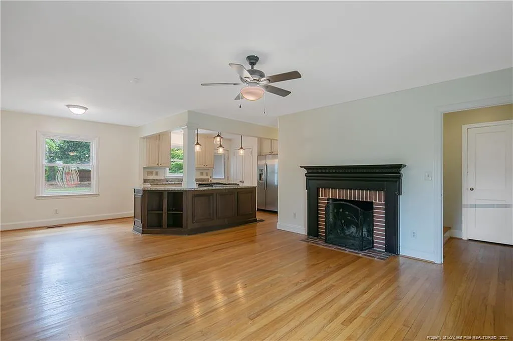 4 bed, 2.0 bath, $1,895 — Photo 4