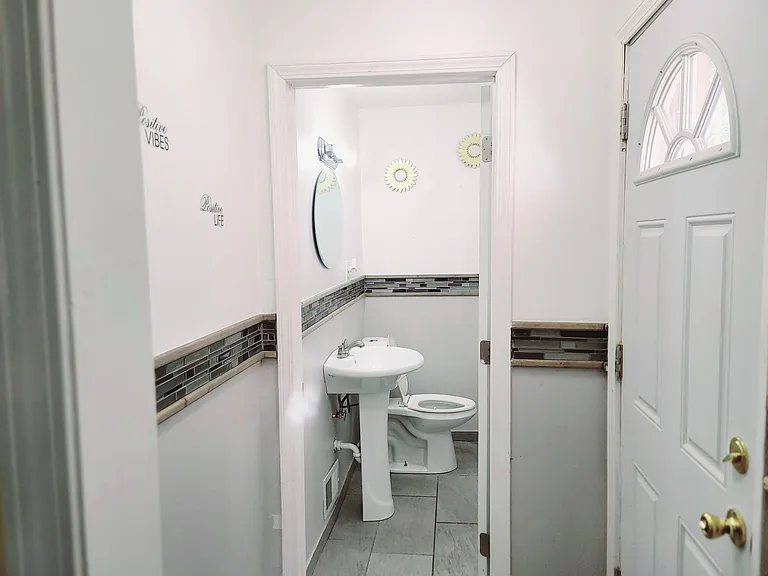 18003 Hartwell Ave — Photo 5