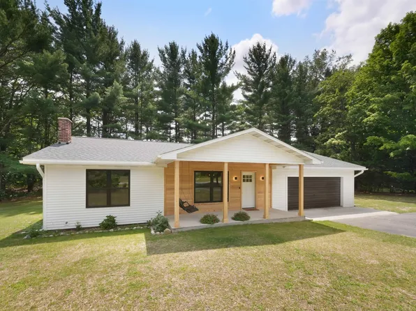 10031 W Cadillac Rd, Cadillac, MI 49601