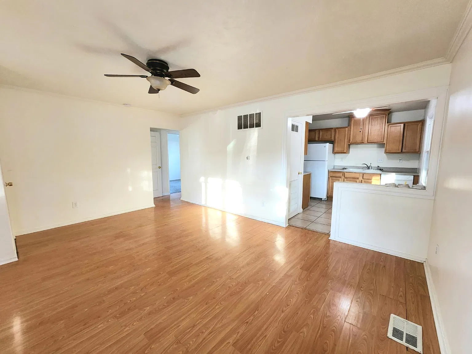 876 Colgate Rd — Photo 3