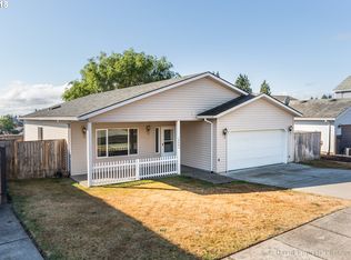 34842 Edna Barr Ln, Saint Helens, OR 97051