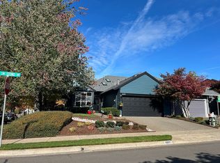 8895 SW Stono Dr, Tualatin, OR 97062