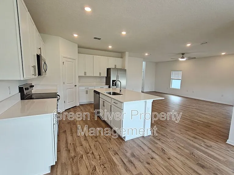 5724 Lagoon Cruise Way — Photo 11