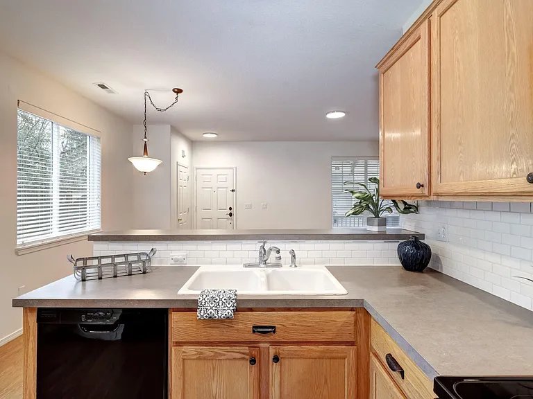 1274 NW 7th Ave — Photo 4