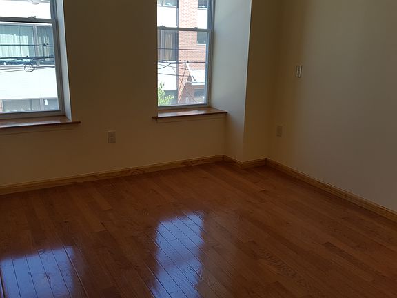 4th image of 924 Green Street # Fl 2nd