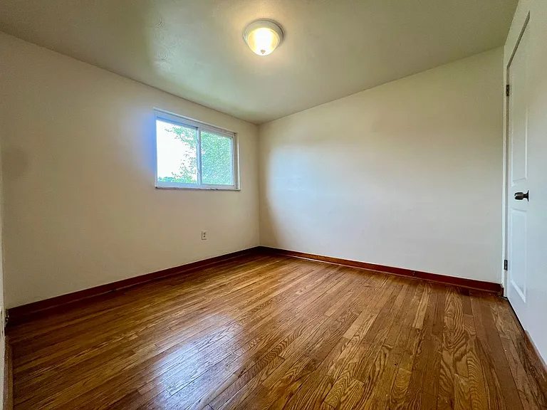 107 Savors Ct — Photo 8