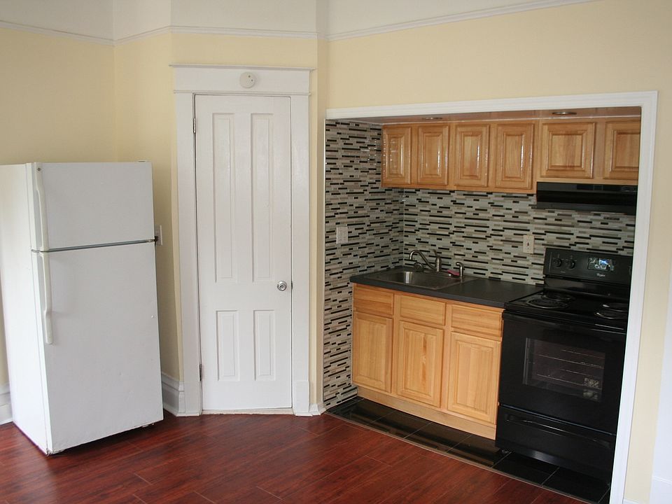 2nd image of 447 St Pauls Ave APT 2