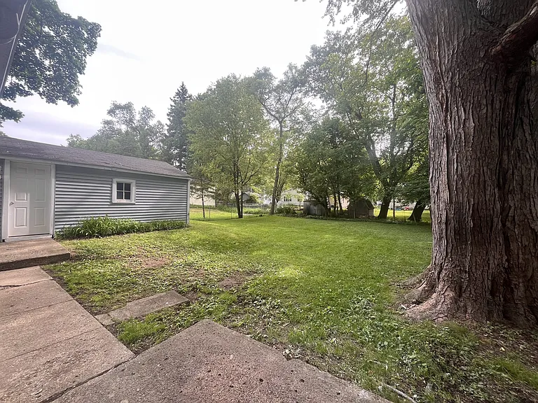 3403 Lowden St — Photo 10