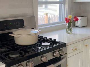 13 Sawyer St, Merrimac, MA 01860