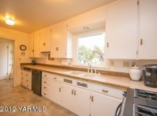 5404 Richey Rd, Yakima, WA 98908