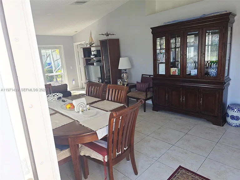 11688 SW 17th Ct #11688 — Photo 10