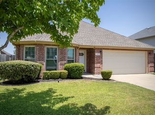1613 Cowtown Dr, Mansfield, TX 76063