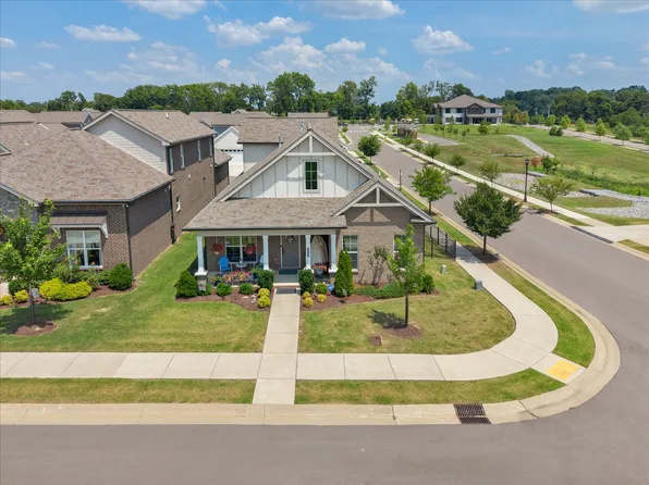 6300 York Dr, Hermitage, TN 37076