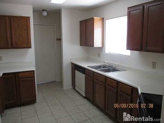 2nd image of 6614 W Cinnabar Ave