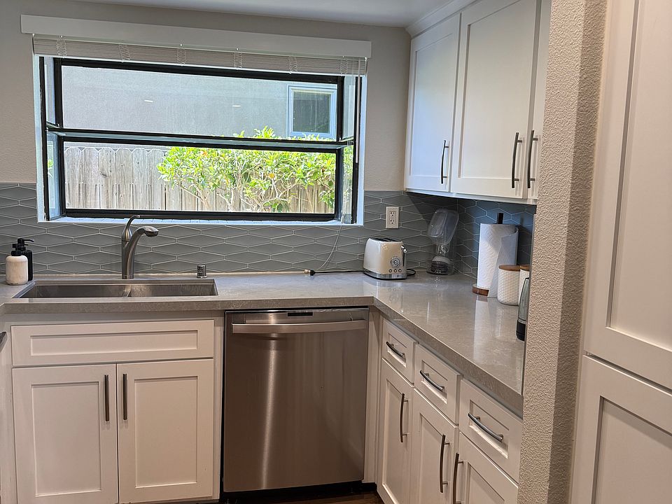 1st image of 1338 Thomas Ave APT B