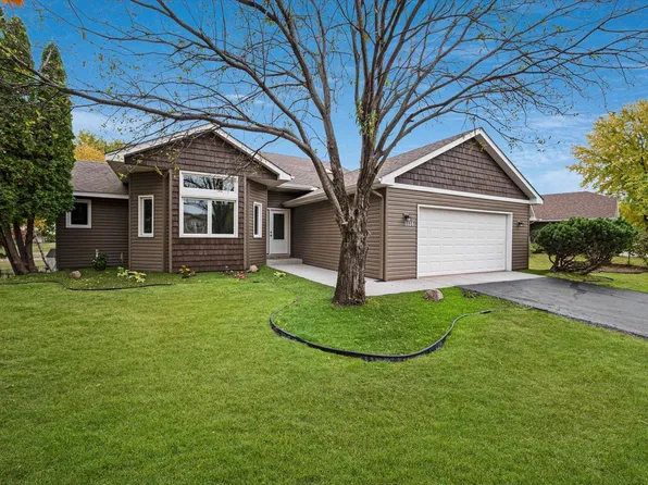 9124 Woodhall Xing N, Brooklyn Park, MN 55443