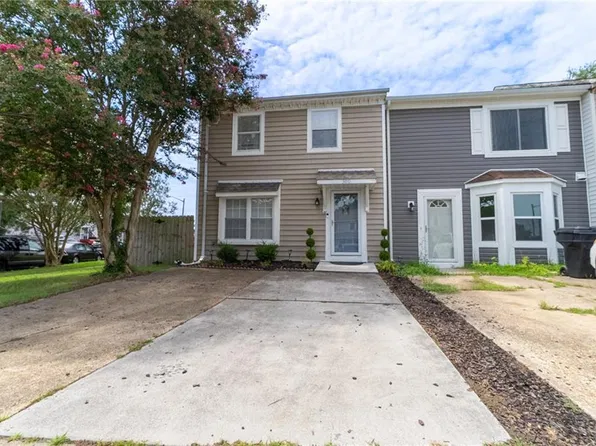 300 Harrier St, Virginia Beach, VA 23462