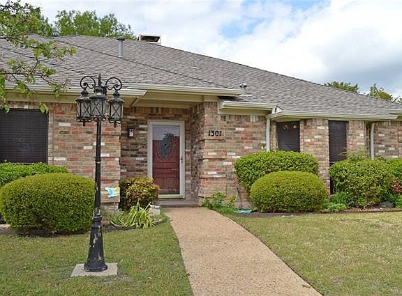 3rd image of 1301 Sandy Creek Dr