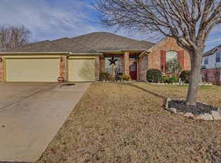 1310 Vistawood Dr, Mansfield, TX 76063