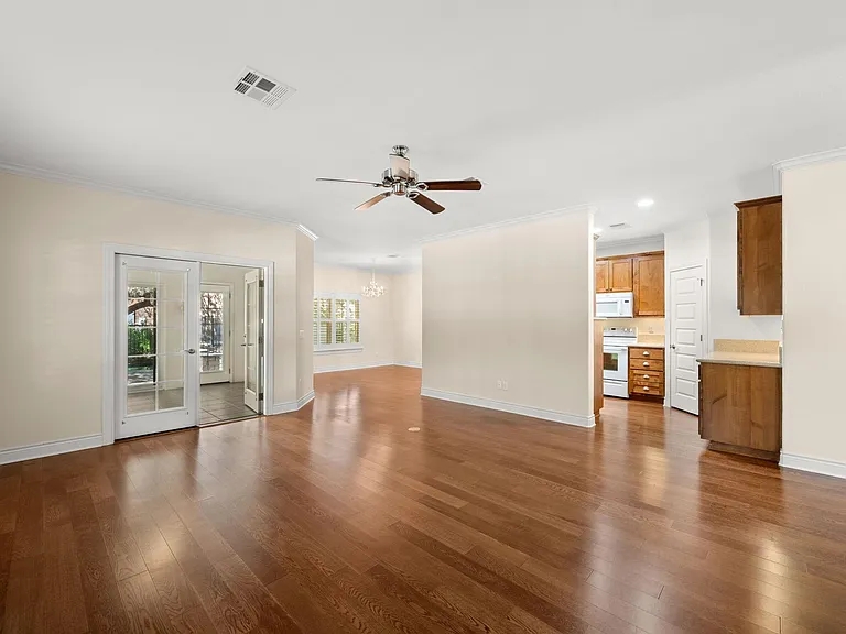 5201 Big Spring St — Photo 8