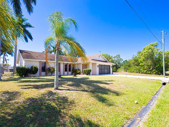 3rd image of 2225 SE Rock Springs Drive