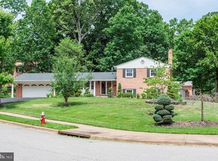 8800 Dianne Pl, Springfield, VA 22152