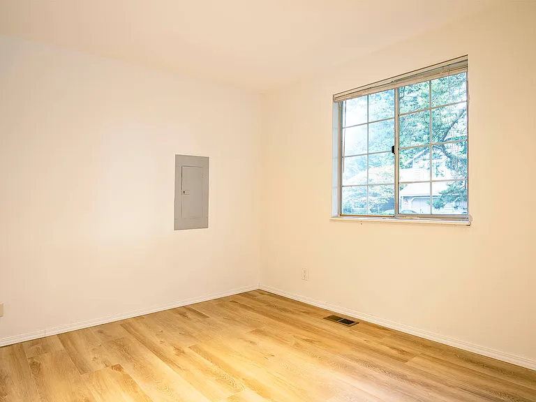 21612 SE 271st Pl — Photo 15