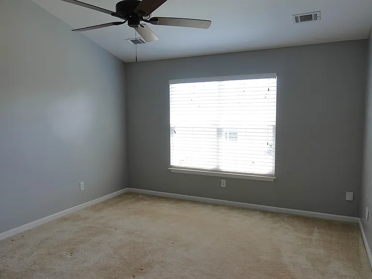 202 Elise Dr #1 — Photo 24