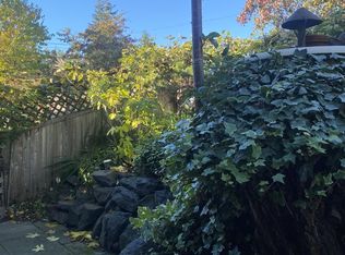 3317 W Ruffner St, Seattle, WA 98199