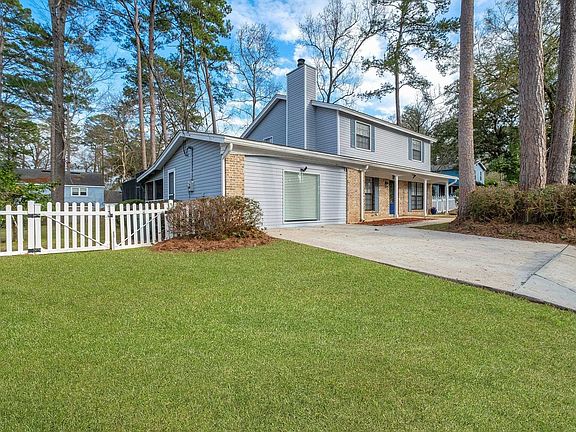 2nd image of 2041 Ermine Dr