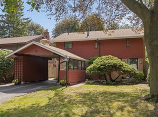 17 Lesterwood Cres, Toronto, ON M1P3L5
