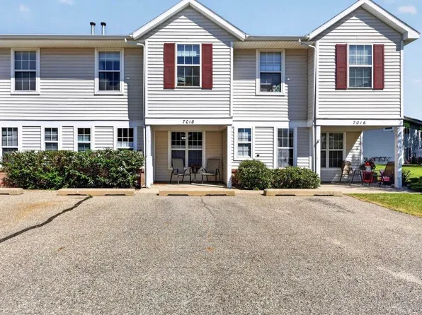 7018 S Cannon Place Dr NE, Rockford, MI 49341