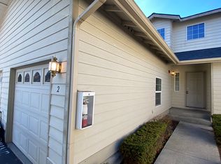 1954 NE Sams Loop APT 2, Bend, OR 97701