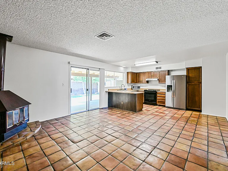 1252 E El Parque Dr — Photo 6
