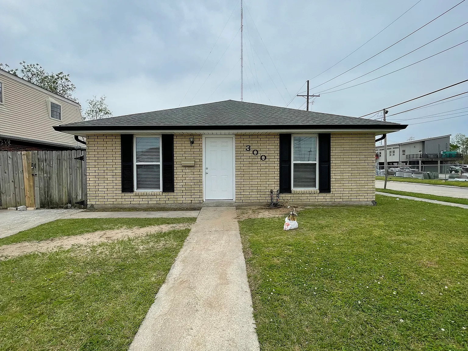 2 bed, $1,200 — Photo 1