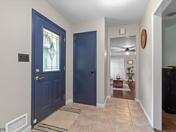 3rd image of 1137 Concord Dr