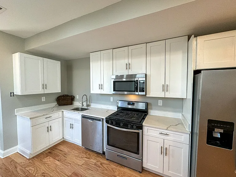 1838 Capitol Ave NE — Photo 11