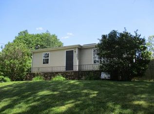 906 Cedar Grove Rd, Johnson City, TN 37601