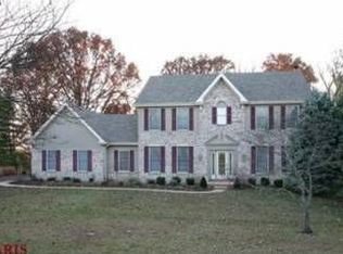 2049 Kehrsboro Dr, Chesterfield, MO 63005