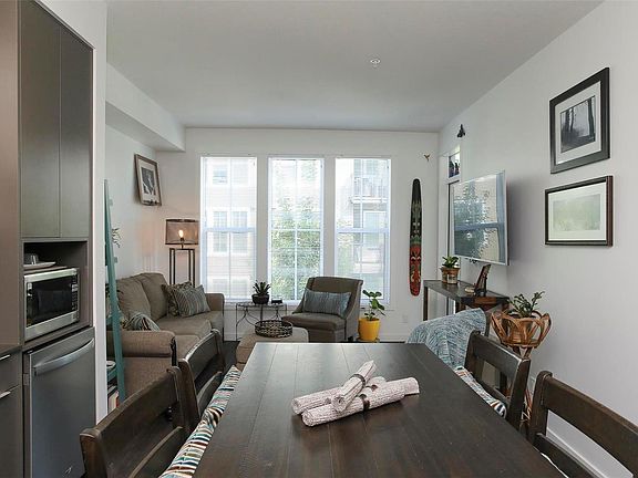 4th image of 1775 Chapman Pl #220