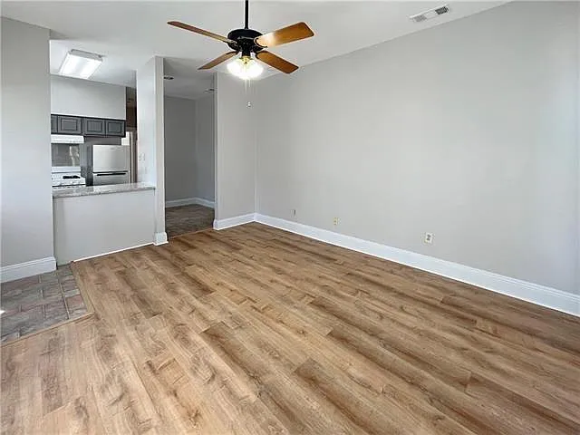 1240 Pleasant St — Photo 3