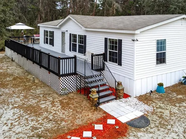 117 Stoddard Rd, Crescent City, FL 32112