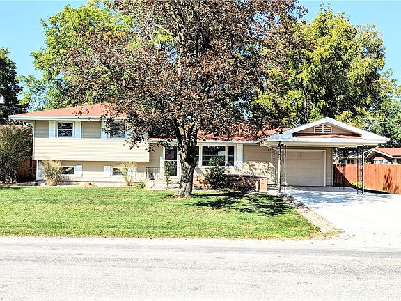 3rd image of 301 Chamberlin Dr